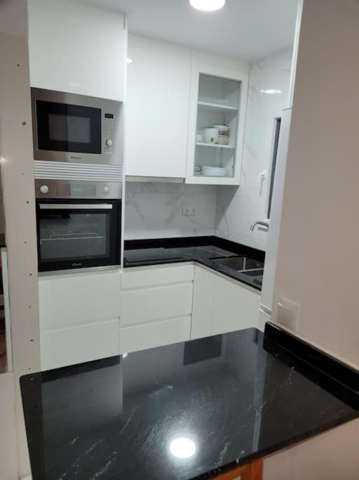 Apartamento Bajo Con Terraza Y Piscina Torrevieja Kültér fotó