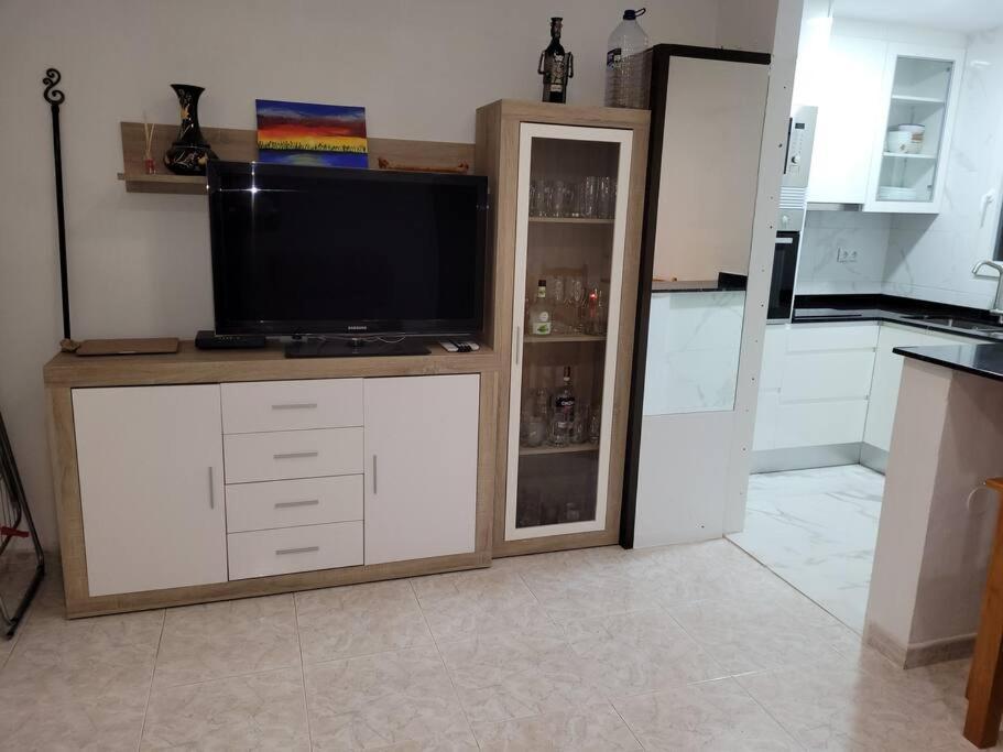 Apartamento Bajo Con Terraza Y Piscina Torrevieja Kültér fotó