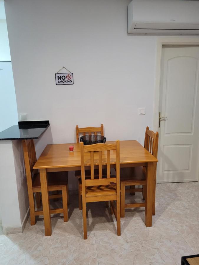 Apartamento Bajo Con Terraza Y Piscina Torrevieja Kültér fotó