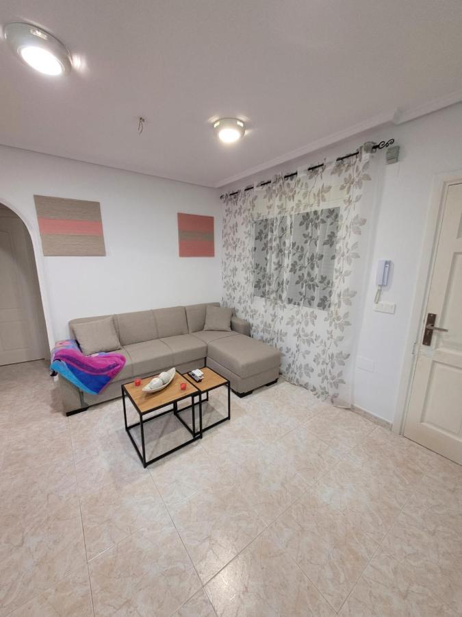 Apartamento Bajo Con Terraza Y Piscina Torrevieja Kültér fotó
